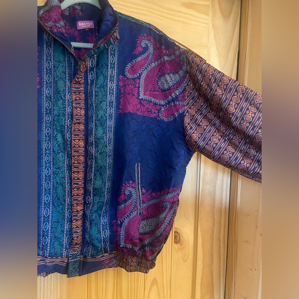 Luna Wild Silk Sari Bomber Jacket handmade in India repurposed sari 100% silk - Picture 4 of 8